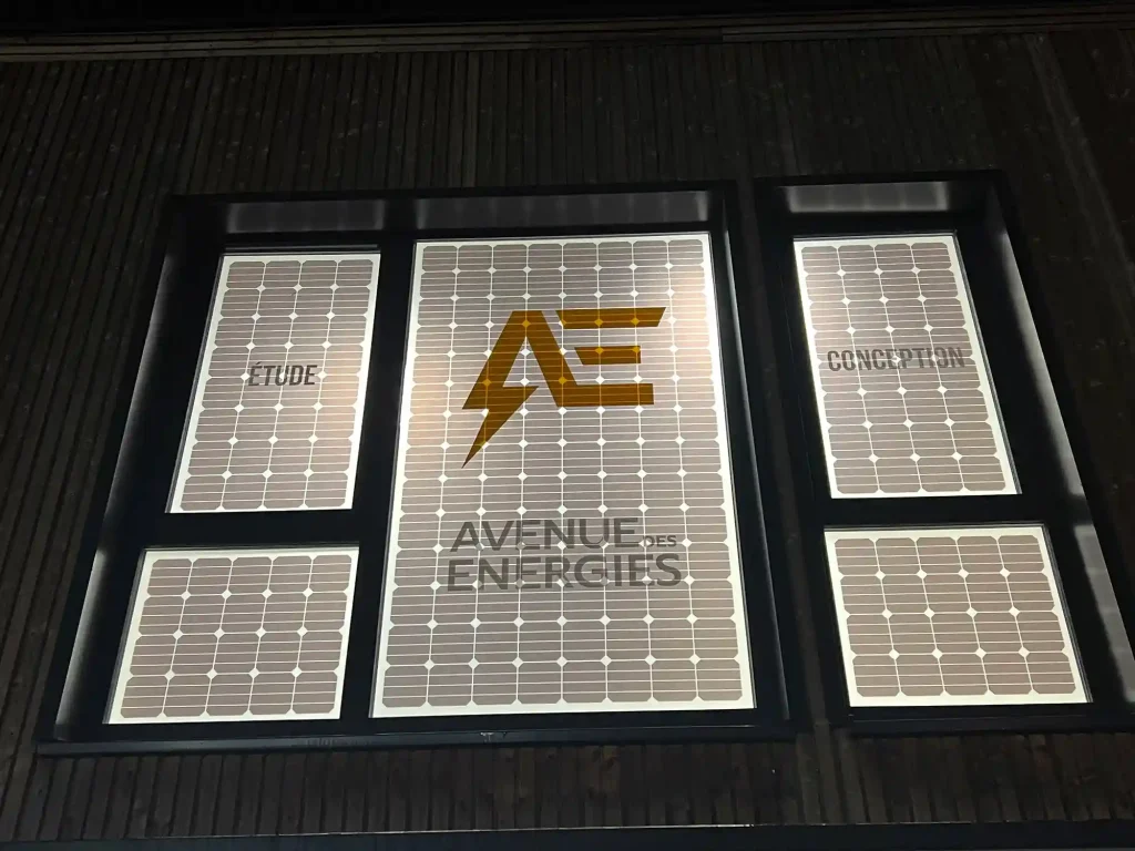 Réalisation d&rsquo;une vitrophanie vitrine sur mesure pour l&rsquo;entreprise L&rsquo;Avenue des Énergies à Reichstett, proche de Strasbourg
