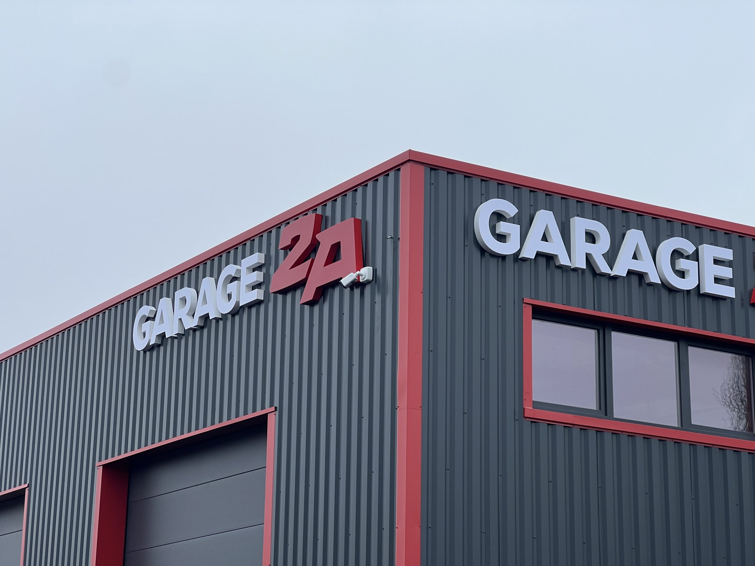Enseigne lumineuse et signalétique sur mesure poids lourds Garage 2A : Illkirch, Bas-Rhin