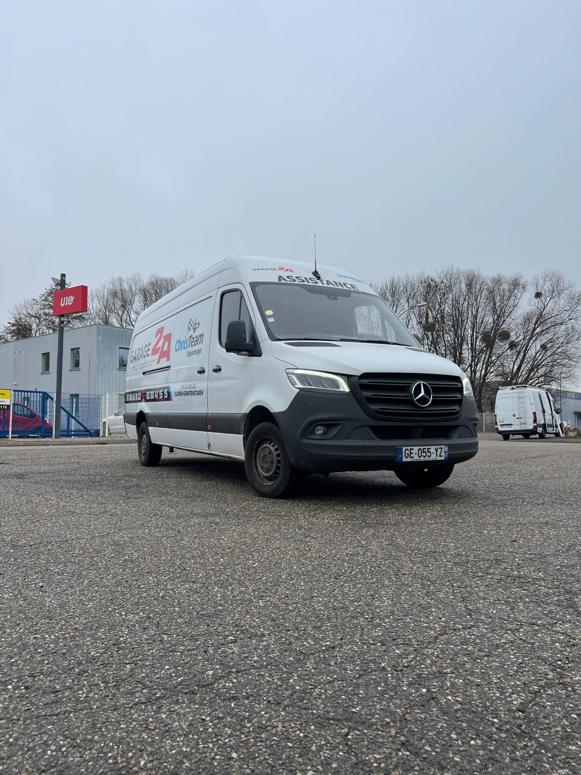 Conception, fabrication et habillage de la camionnette d&rsquo;intervention du garage 2A, spécialiste automobile et poids lourds à Illkirch-Graffenstaden proche de Holtzheim